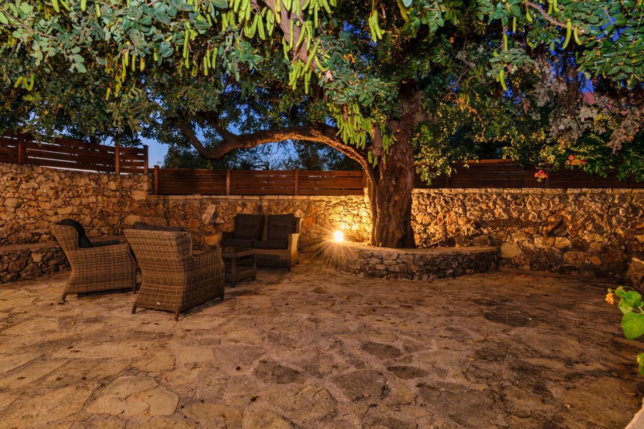 Villa Kambia Plaka  Exterior photo